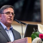 دولت، طرح مجلس درباره بانک مرکزی را متوقف کند